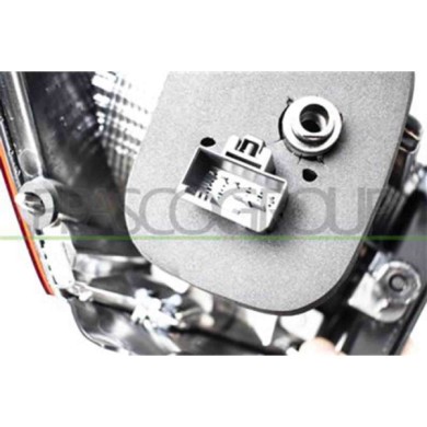 VG4044064_3.JPG Fanale Posteriore Sinistro Esterno Con Porta Lampada Per Volkswagen Golf 7.5 Dal 2016 Al 2020