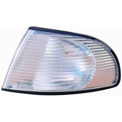 000024_AUTO.JPG Gruppo Ottico Anteriore Bianco (inter.bosh) Per Audi A4 Lato Destro Dal 1995/01 Al 1999/05