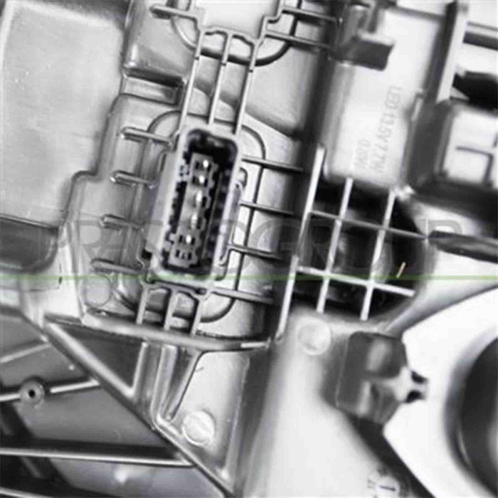 ME3084803_3.JPG Proiettore Destro H4 Elettrico Senza Motore Per Smart Fortwo Dal 2014 Al 2019