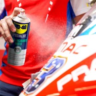 WD39809-S-01.JPG Wd 40 Specialist Cera Lucidante Per Moto 400 Ml Wd 40 Specialist Moto Wd 40