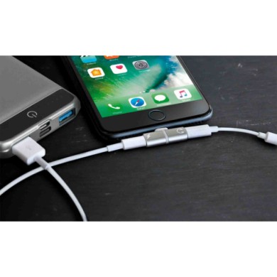 38859-S-01.JPG Splitter Adattatore Per Collegare Cavo Ricarica E Auricolari Apple Lightning/8 30 Pin Cavi