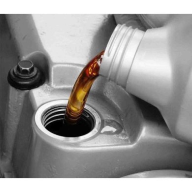 CLASSIC 3.jpg Total Classic 7 10w40 Olio Motore Auto Benzina Diesel E Furgoni Leggeri Confezione 2 Litri