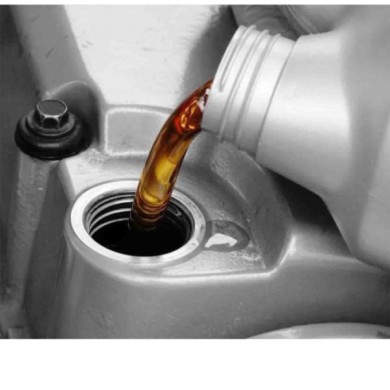 TOT1.jpg Total Classic 7 10w40 7 Litri Olio Motore Auto Benzina Diesel E Furgoni Leggeri