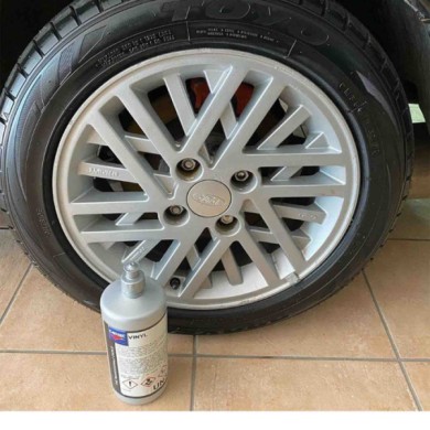 VIN1.jpg Vinyl Silicon Free - Ravvivante Plastiche Esterne E Gomme Per Auto, Nero Per Plastiche E Protettivo (5 Litri)