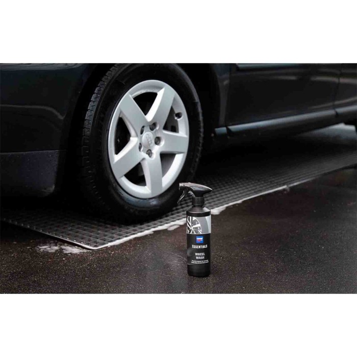 WHE_4.jpg Cartec Detergente Per Cerchioni E Pneumatici Essentials Wheel Wash - 500ml