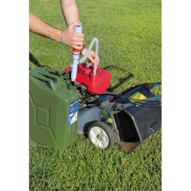 72136-A-03.jpg Pompa a Batteria per Aspirazione e Travaso Liquidi Da 6 L/min Con interruttore